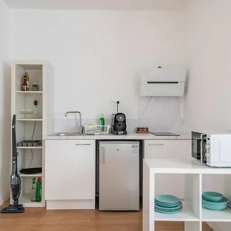 Le Bambou: Grand Studio Au Calme, Climatise, 5 Min De La Gare Bordeaux Exterior photo