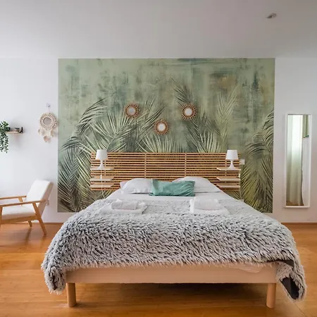Le Bambou: Grand Studio Au Calme, Climatise, 5 Min De La Gare Bordeaux Exterior photo